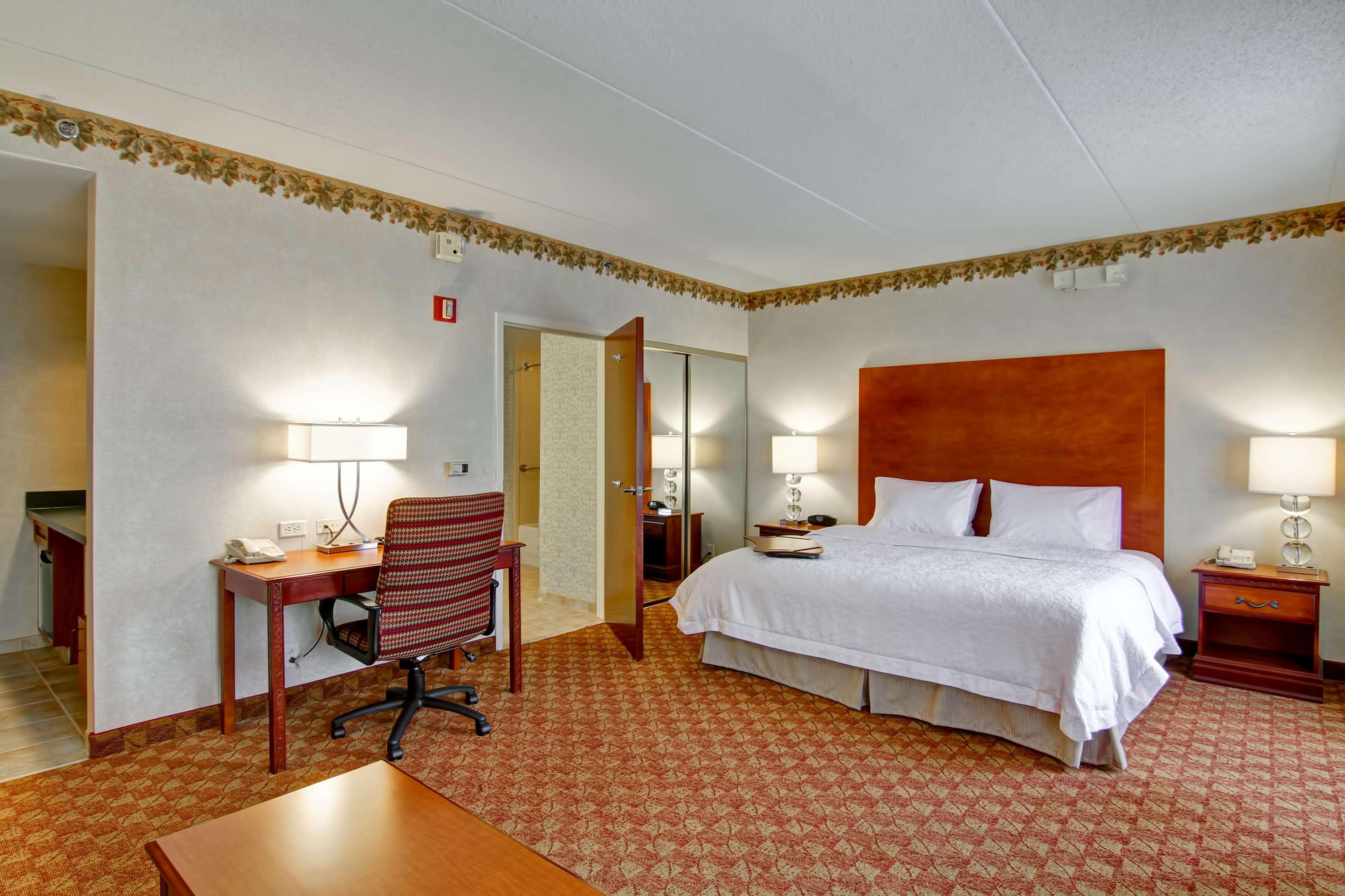Hampton Inn & Suites Leesburg Exterior photo