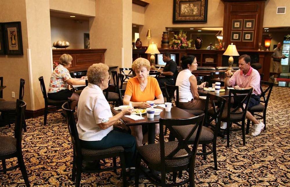 Hampton Inn & Suites Leesburg Restaurant photo