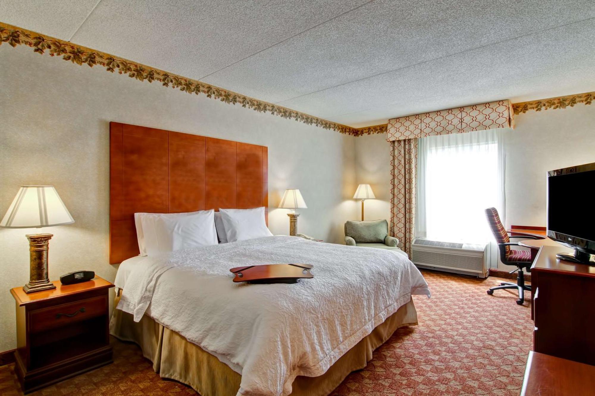 Hampton Inn & Suites Leesburg Exterior photo