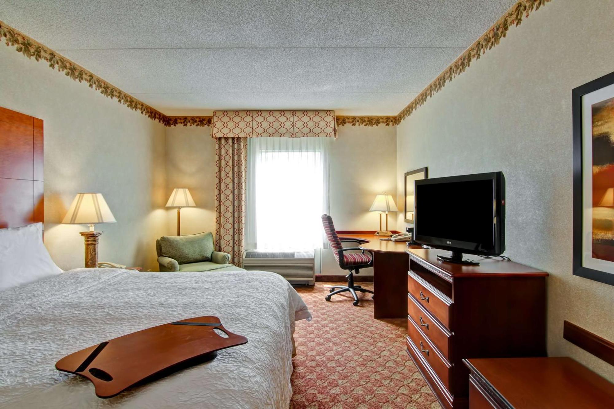 Hampton Inn & Suites Leesburg Exterior photo