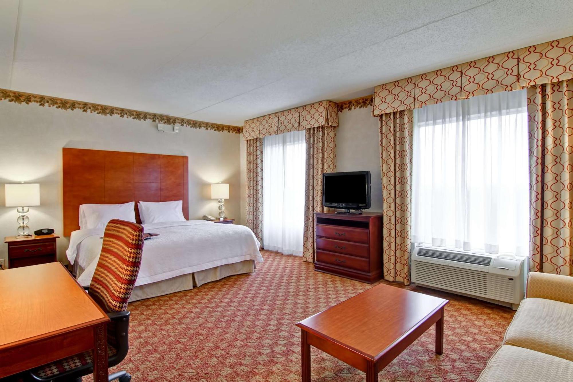 Hampton Inn & Suites Leesburg Exterior photo